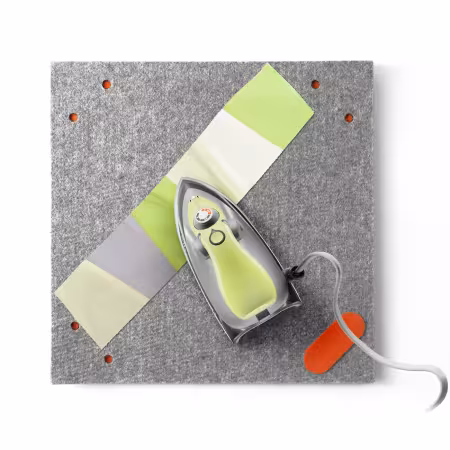 Oliso - ProLight Mini Iron with Trivet, Pistachio - Image 3